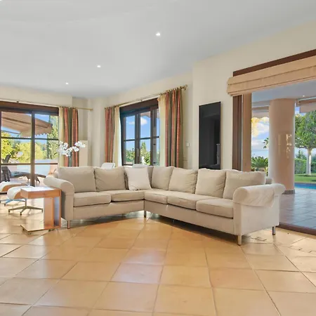 Vila Luxury Robledal By Mabiente - Views Of The Sea And The Golf Course